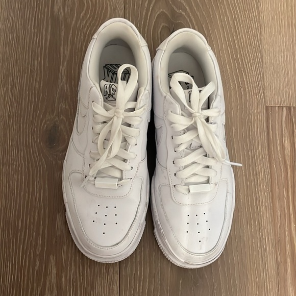 Nike Shoes - Picture 2 of 4